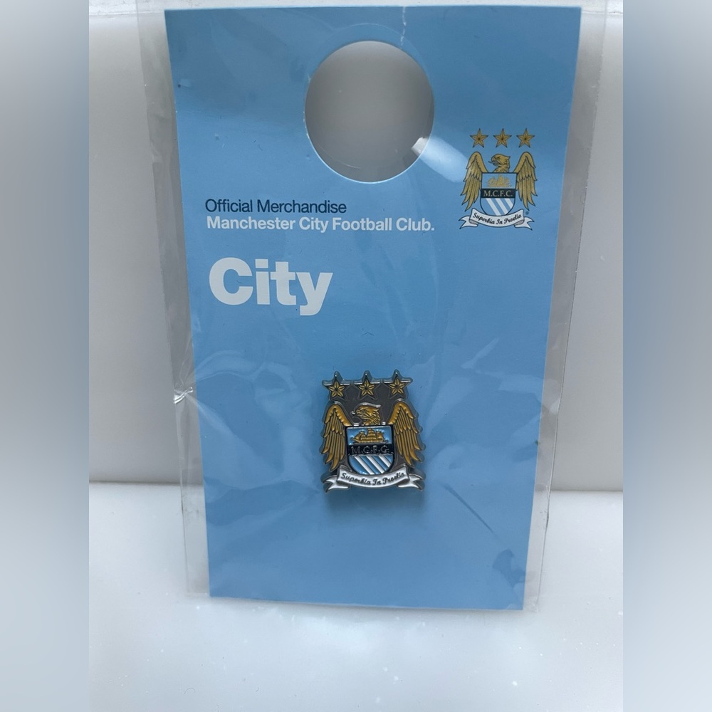 New Manchester City Crest Badge